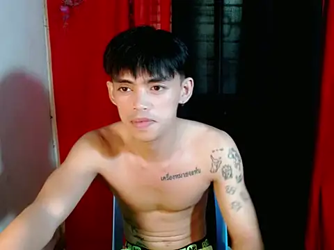 urhunky_boy: διαδικτυακό σόου στην κάμερα