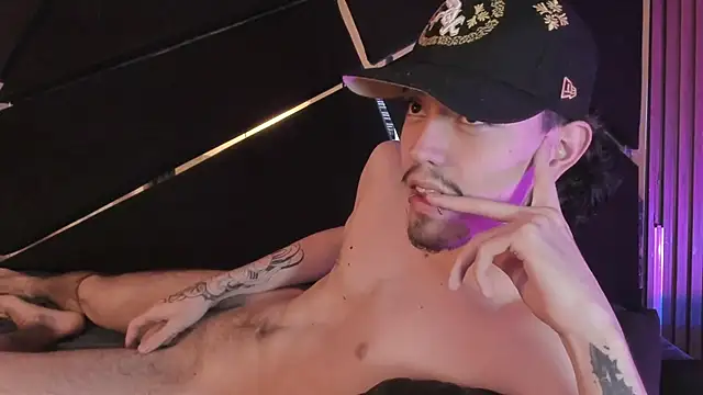 Couple_In_Heat's Live XXX Chat