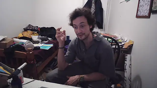 JohnnyMoves Webcam Show