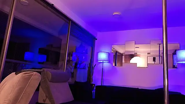 Chat +18 de mandi4pole_ ao vivo