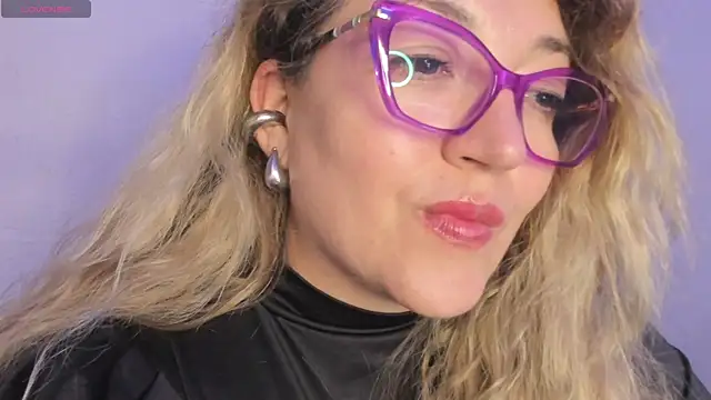 Naty_Mature_'s Webcam Show