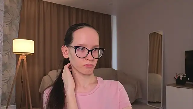 BettyBrowni élő XXX-chatje