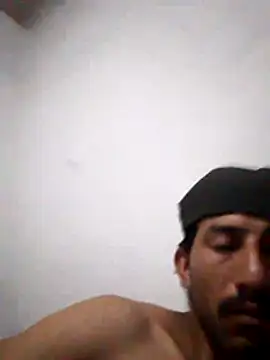 Tu_ChicoMalo22CM's Webcam Show