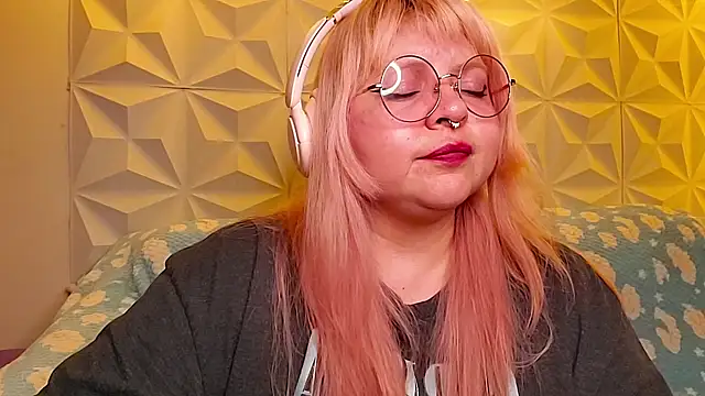 Chat XXX en directo de Satyn_doll