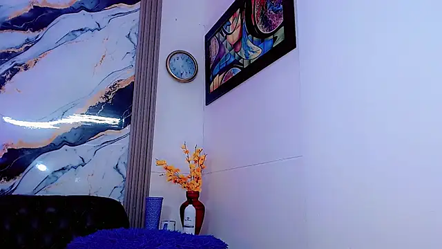 Chat +18 de Mia_Colucci- ao vivo