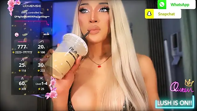 UrDominantBella Show in webcam