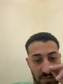 عرض كام Hehjehjeqll