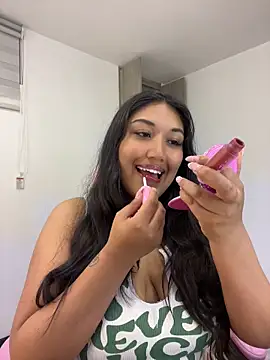 SharaRous Show in webcam
