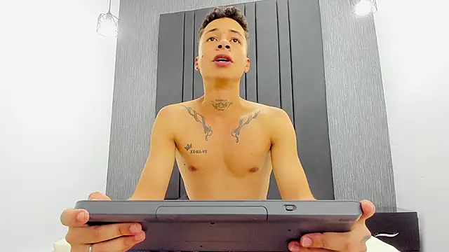 HENRY_GREEN2 Obrolan Langsung XXX