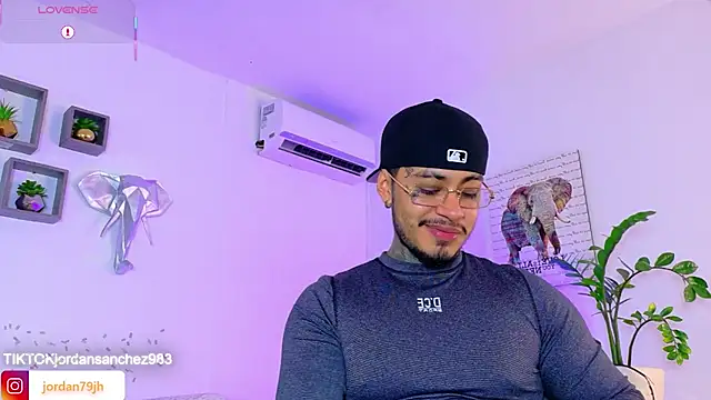 JordanSmiith_ Adlı Modelin Web Kamerası Şovu