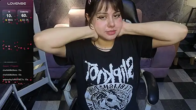 Valerie_moon_b Adlı Modelin Canlı XXX Sohbeti