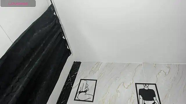 Kazsandraa's Live XXX Chat