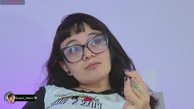 Sweet_Namii élő XXX-chatje