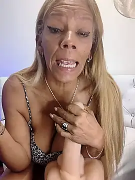 marylin_aboul Show in webcam