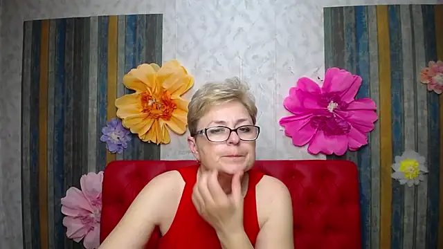 EmiliaGree Chat XXX in diretta