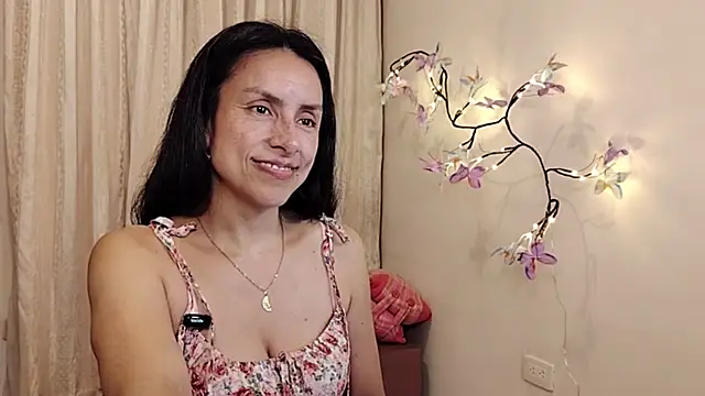Bella_Exhibition Chat XXX in diretta