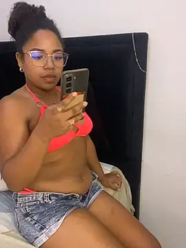 Sarays_fantasy's Webcam Show