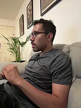 AdrianGarcia89's Live XXX Chat