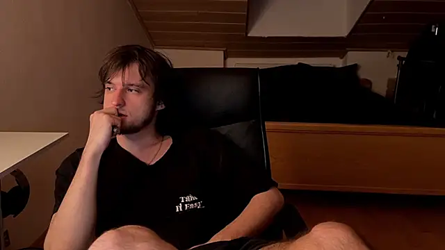 Show modela Bez3ybik na web-kameri