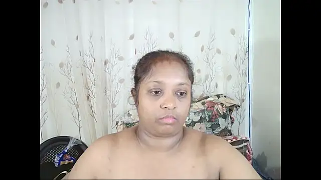 Chat XXX en directo de Indiantasha