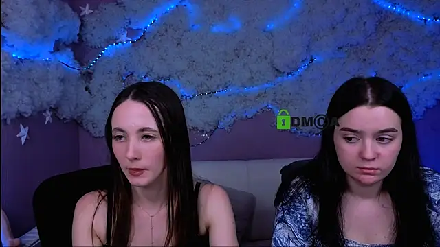 Show modela monica_xcx na web-kameri