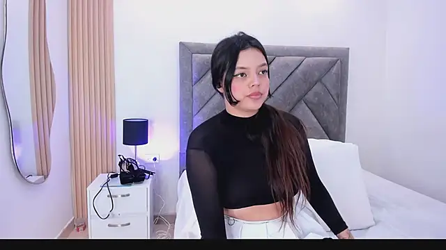 ViolettaRousee_'s Live XXX Chat