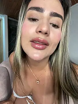 Miilana_ Show in webcam