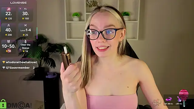 R0cket_bunny's Live XXX Chat