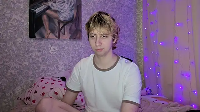 Онлайн чат XXX Timothy_Fox