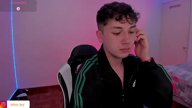 OLIVER_K Chat XXX in diretta