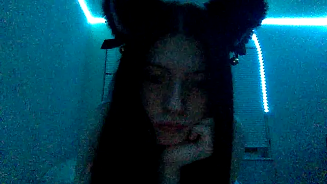 Munchkinbaby72318's Webcam Show