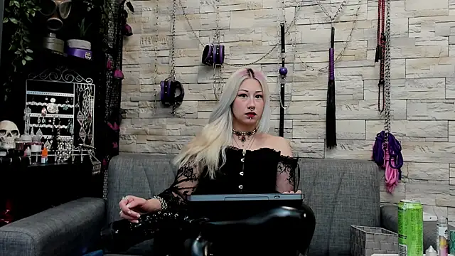 Živý XXX chat CruelMistress
