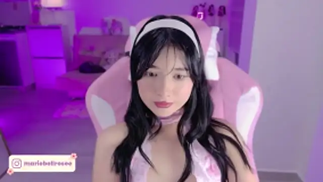 Blush_Marie Adlı Modelin Canlı XXX Sohbeti
