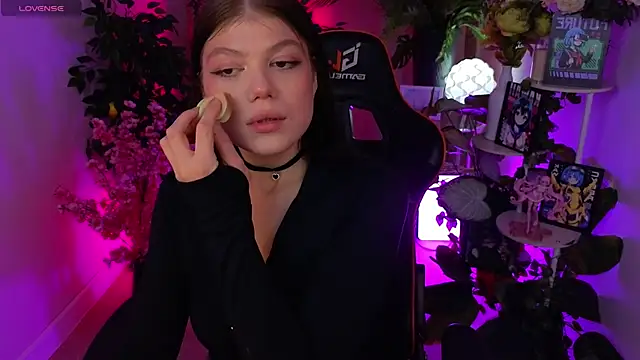 Softeach's Live XXX Chat
