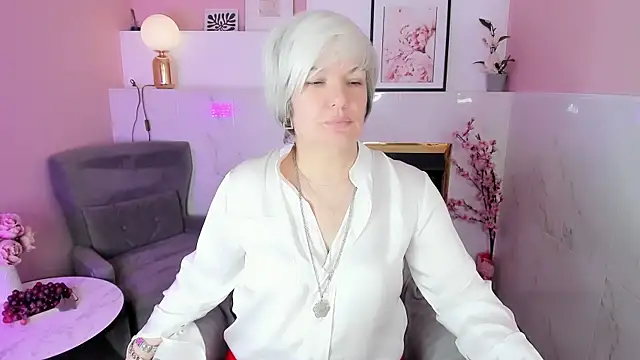 CarmenSoft Adlı Modelin Canlı XXX Sohbeti