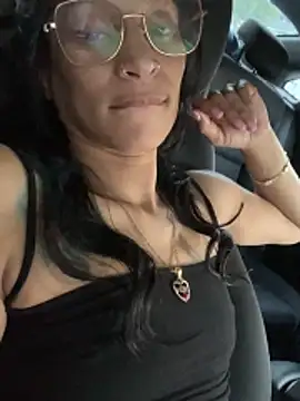 Chat XXX en directo de Shuggabutt