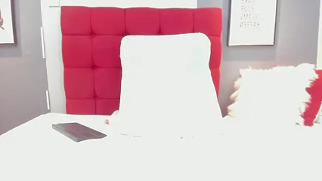 Laura_vega23 Chat XXX live
