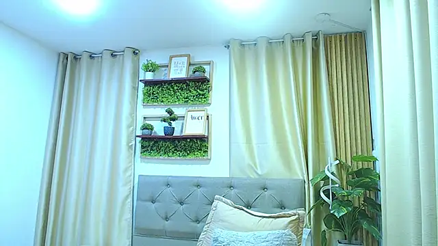 sasi_luna Adlı Modelin Canlı XXX Sohbeti