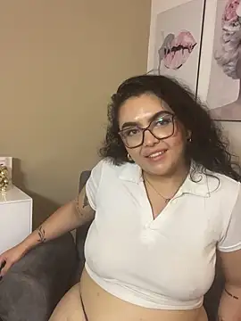دردشة AlmaraRouge الجنسية المباشرة