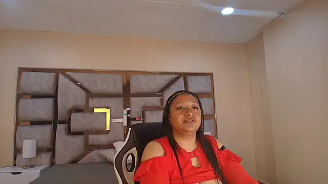 Chat +18 de Rachell_Carter ao vivo