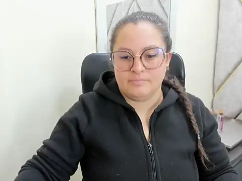 Czat XXX na żywo – Sarah_Boobs_