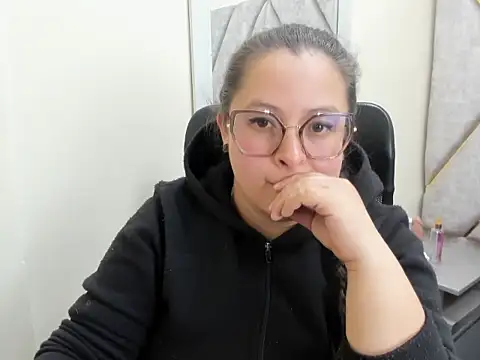 Sarah_Boobs_'s Live XXX Chat