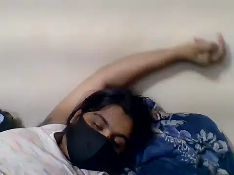 Show modela Ruchi_Singh0 na web-kameri