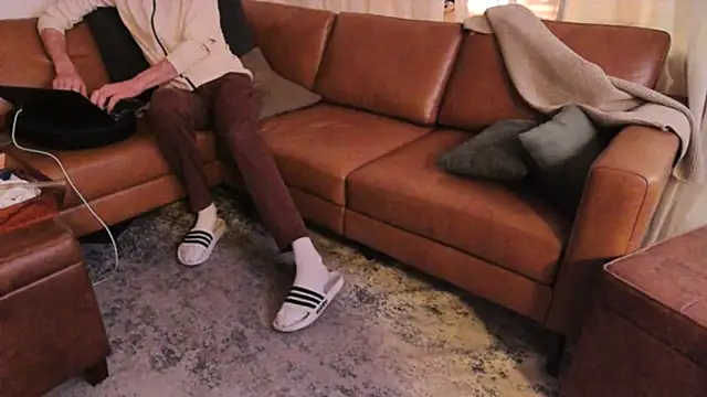 Chatroom XXX en direct de dress_socks_suits