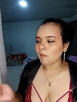 Emily_Rouse23 élő XXX-chatje