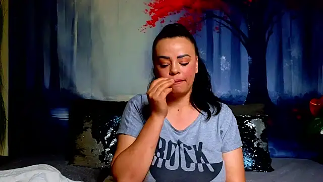 Chat XXX ao vivo de ElizabethEven