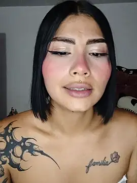 Czat XXX na żywo – Kylie_brazt