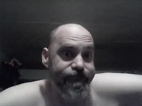 crazyheratic8 Show in webcam