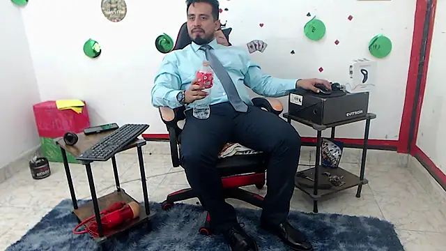 KalethBigDickn Webbikameraesitys