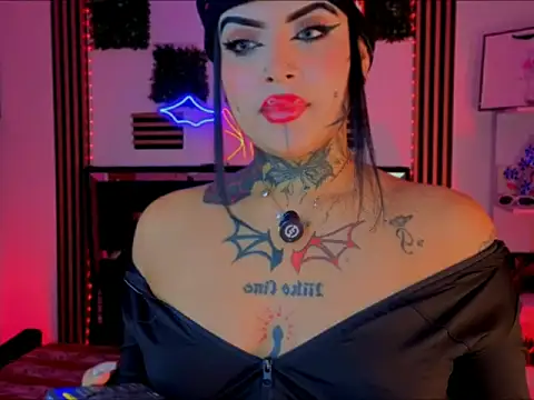 Chat XXX en directo de LauriInk1